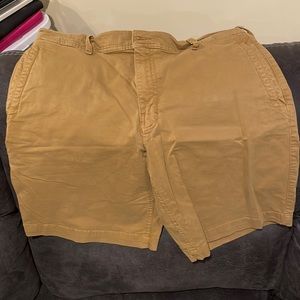 Men’s The North Face khaki shorts